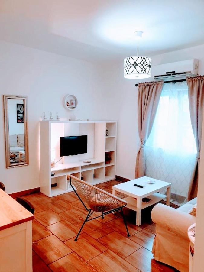 Studio Apartmant Leona With Parking Place Split Bagian luar foto