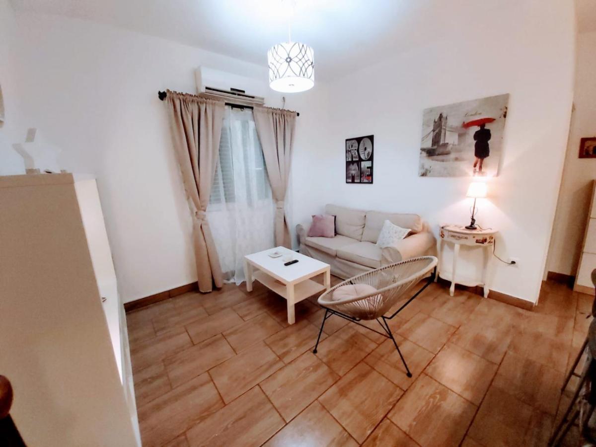 Studio Apartmant Leona With Parking Place Split Bagian luar foto