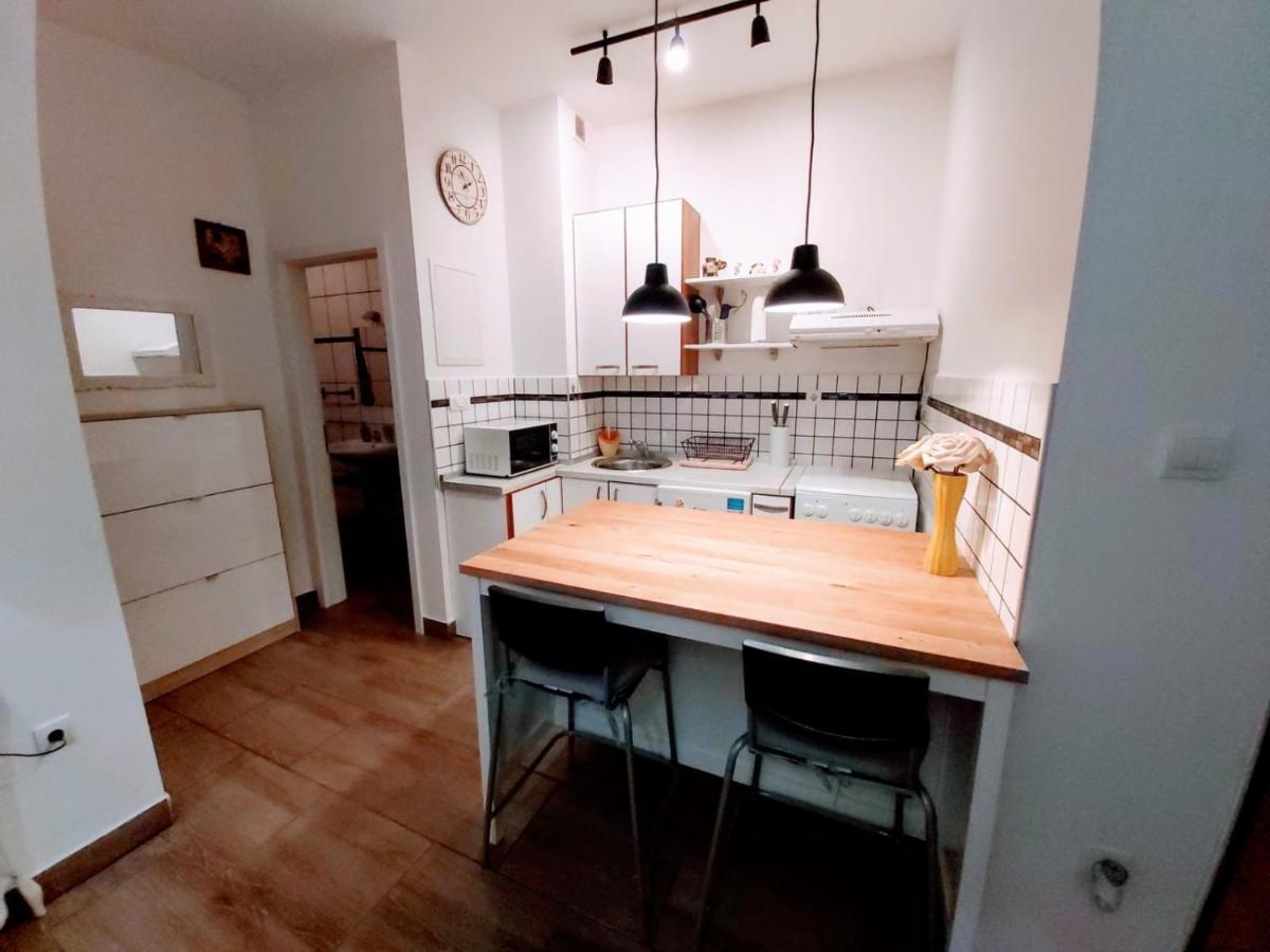 Studio Apartmant Leona With Parking Place Split Bagian luar foto