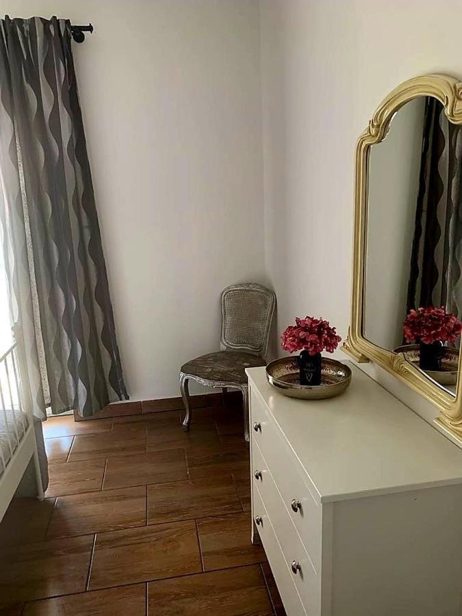 Studio Apartmant Leona With Parking Place Split Bagian luar foto