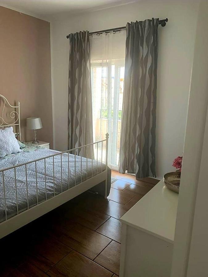 Studio Apartmant Leona With Parking Place Split Bagian luar foto