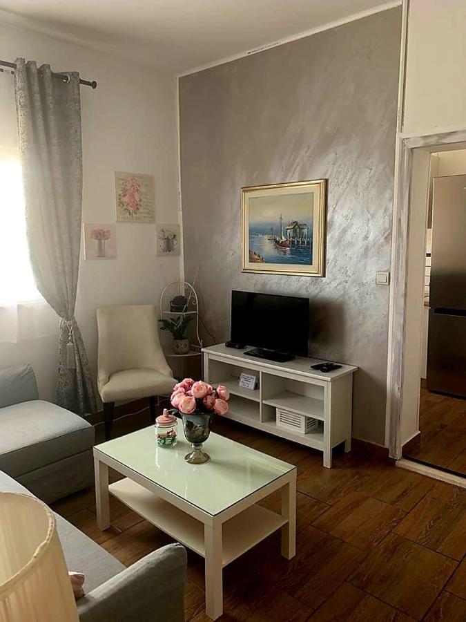 Studio Apartmant Leona With Parking Place Split Bagian luar foto