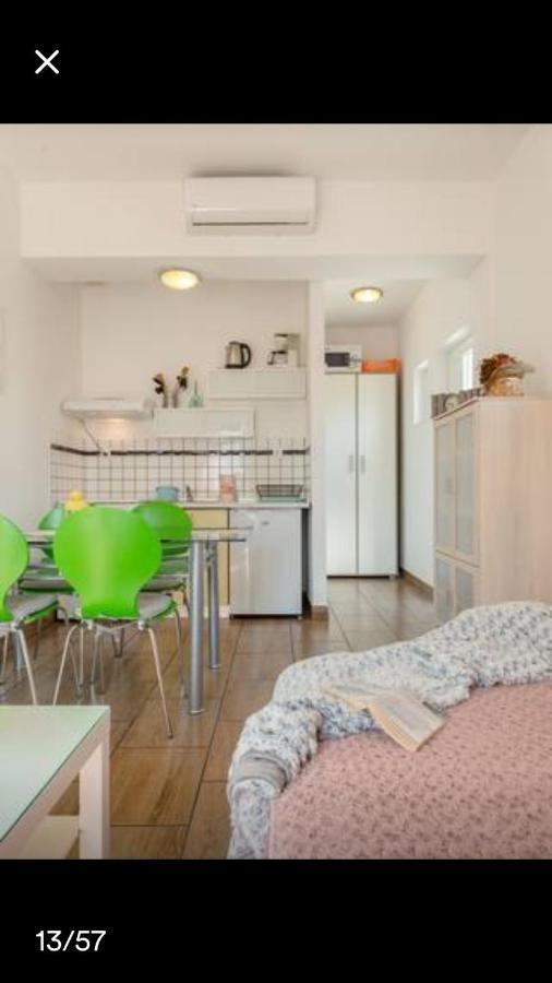Studio Apartmant Leona With Parking Place Split Bagian luar foto
