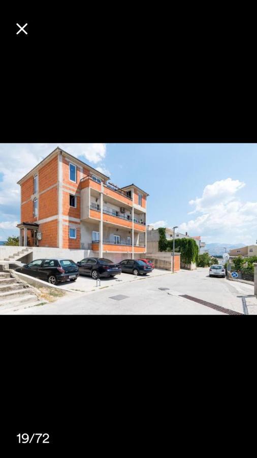 Studio Apartmant Leona With Parking Place Split Bagian luar foto