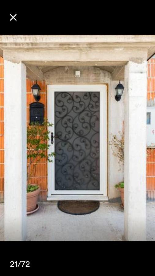 Studio Apartmant Leona With Parking Place Split Bagian luar foto