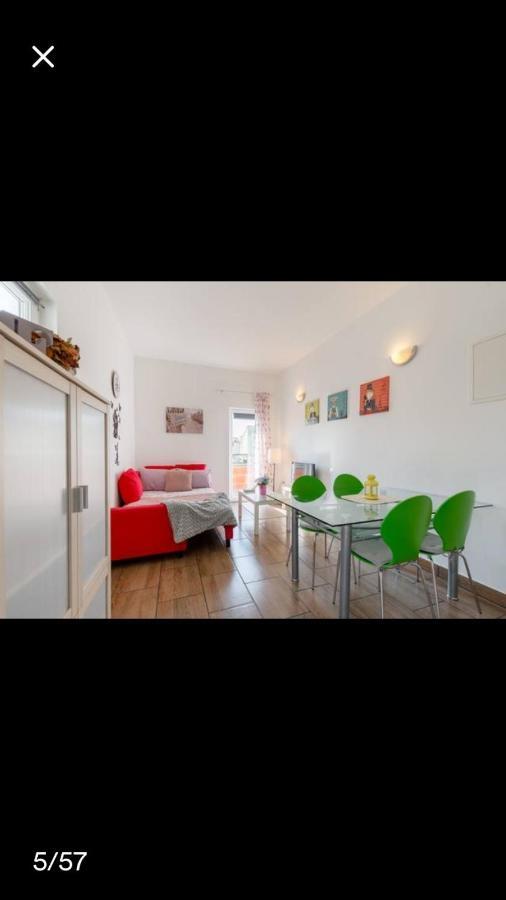Studio Apartmant Leona With Parking Place Split Bagian luar foto